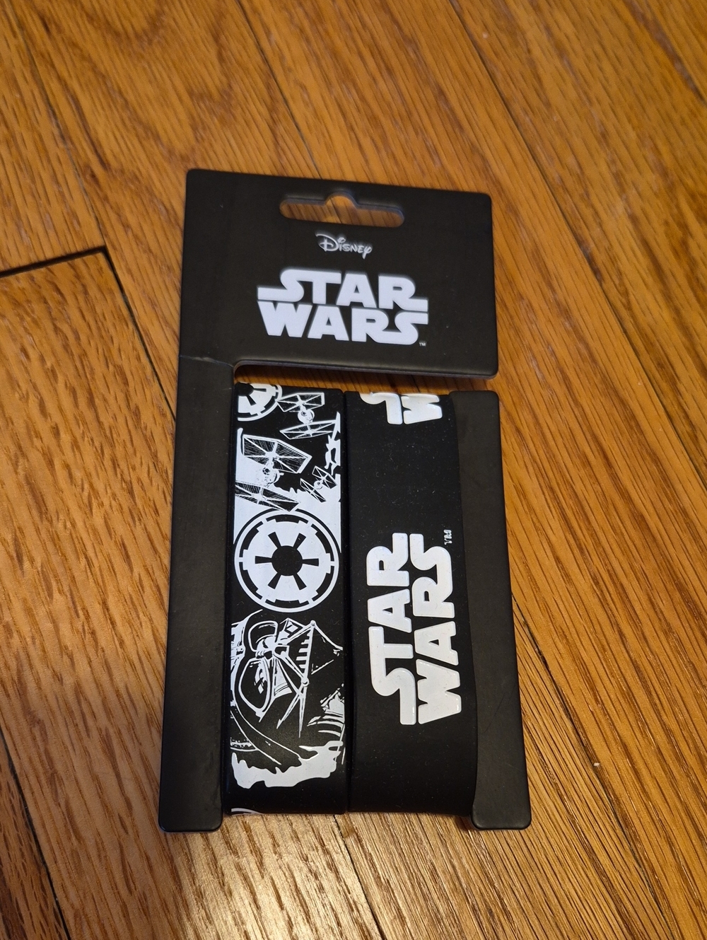 Star Wars Logo And Empire Rubber Bracelet Set